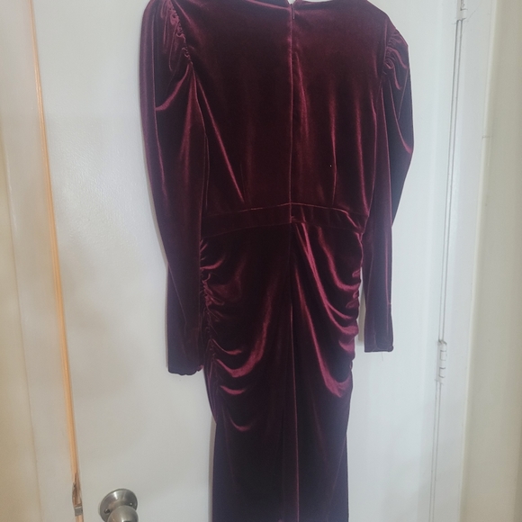 Rachel Parcell velvet dress - Picture 3 of 4